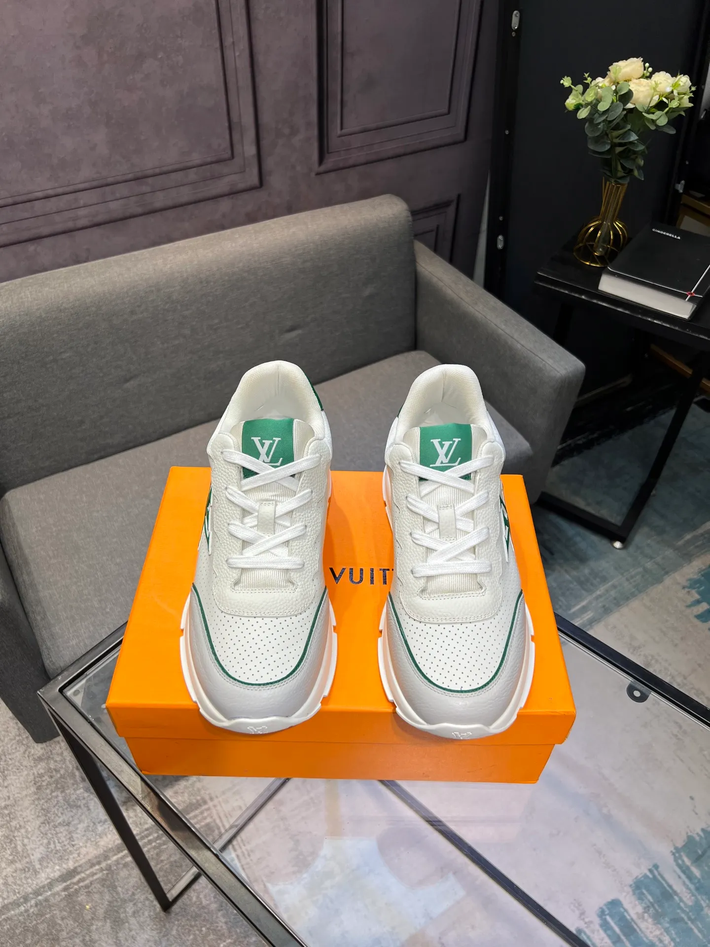 Men's shoes 💰640 LV | Louis Vuitton 2025𝐬𝐬 New spring and summer styles for couples, men's styles come out first. The counter features the latest casual shoes. Hard goods are new🆕 ❥Purchase level! Full of high-end feel! A popular model among bloggers at home and abroad, it’s retro and fashionable and looks amazing on your feet! Wear a lot of happiness! Mainly recommended model on the official website★ ▪️Upper: Original custom-made imported calfskin fabric ▪️Inner lining: breathable gauze imported from Italy ▪️Outsole: rubber foam ➕tpu high-end outsole ▪️Shoe size: 36-44 (customized for 45 and 46)